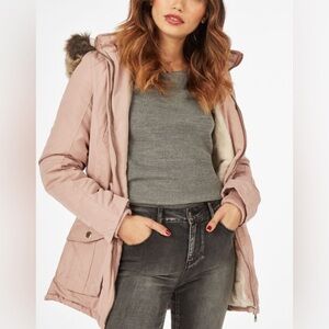 JustFab Pink Faux Fur Lined Utility Jacket with Hood – Size Small (NWOT)